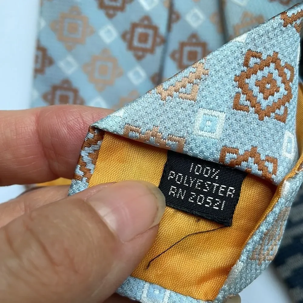 Bundle of two vintage 70s polyester neck ties‎